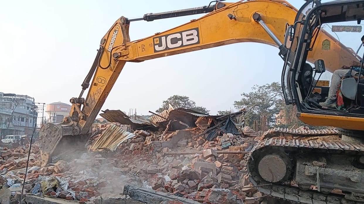 The administration's bulldozer roared again in the Chowk vegetable market