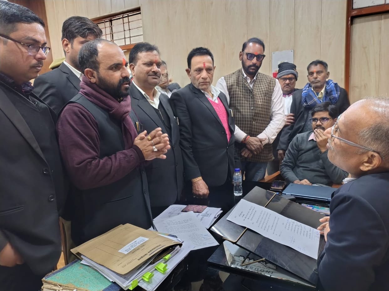 Memorandum submitted to get rid of traffic jam problem