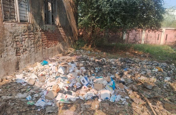 Biomedical waste being thrown in the CHC premises
