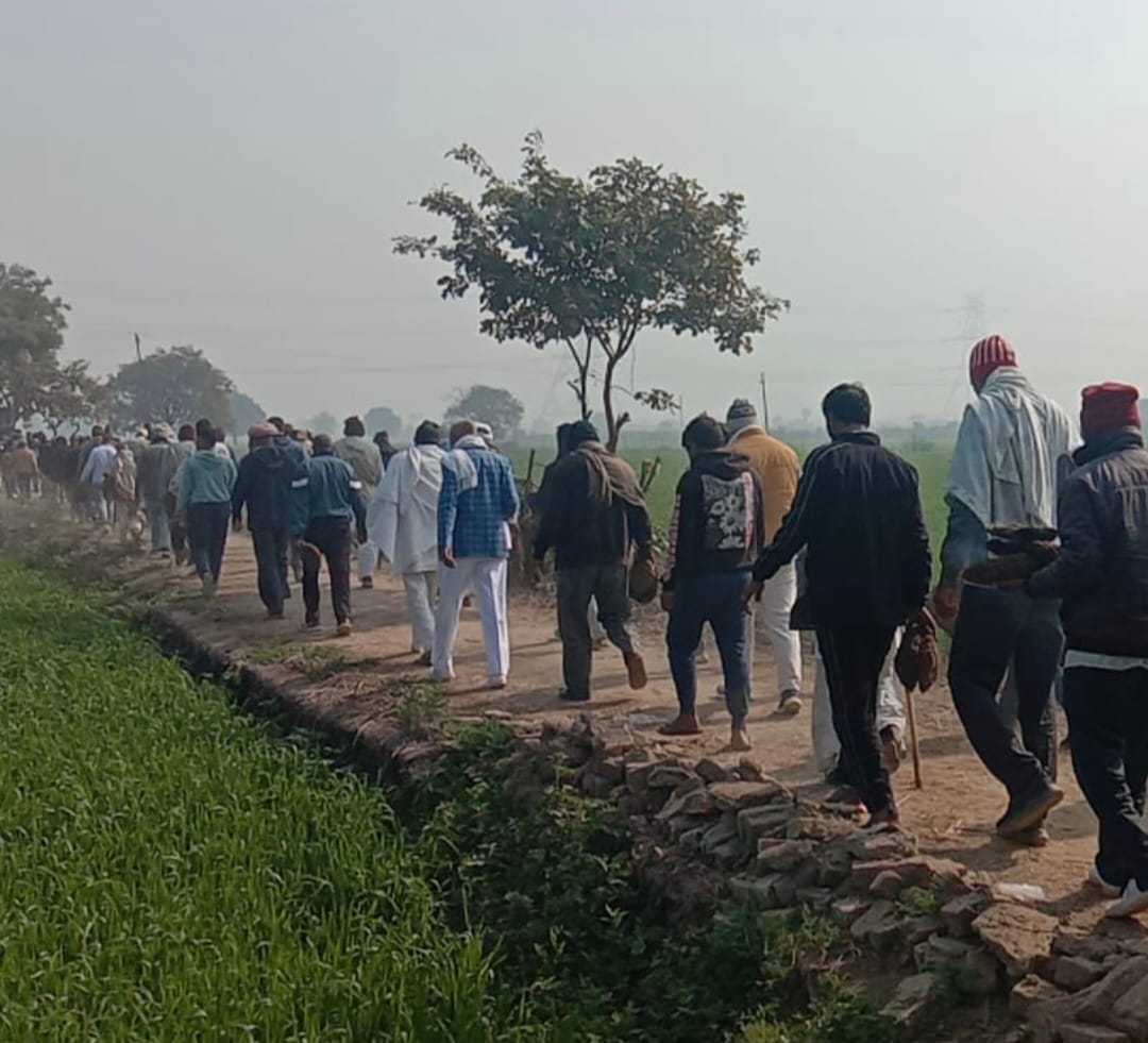 Three teams formed to trace the killers of the elderly woman, awaiting the post-mortem report.