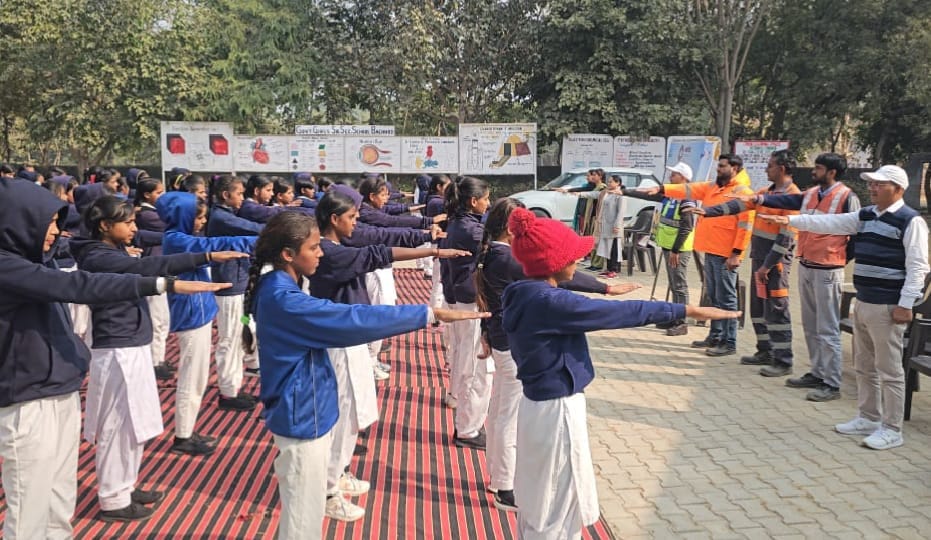 Awareness created on the theme of road safety-life safety