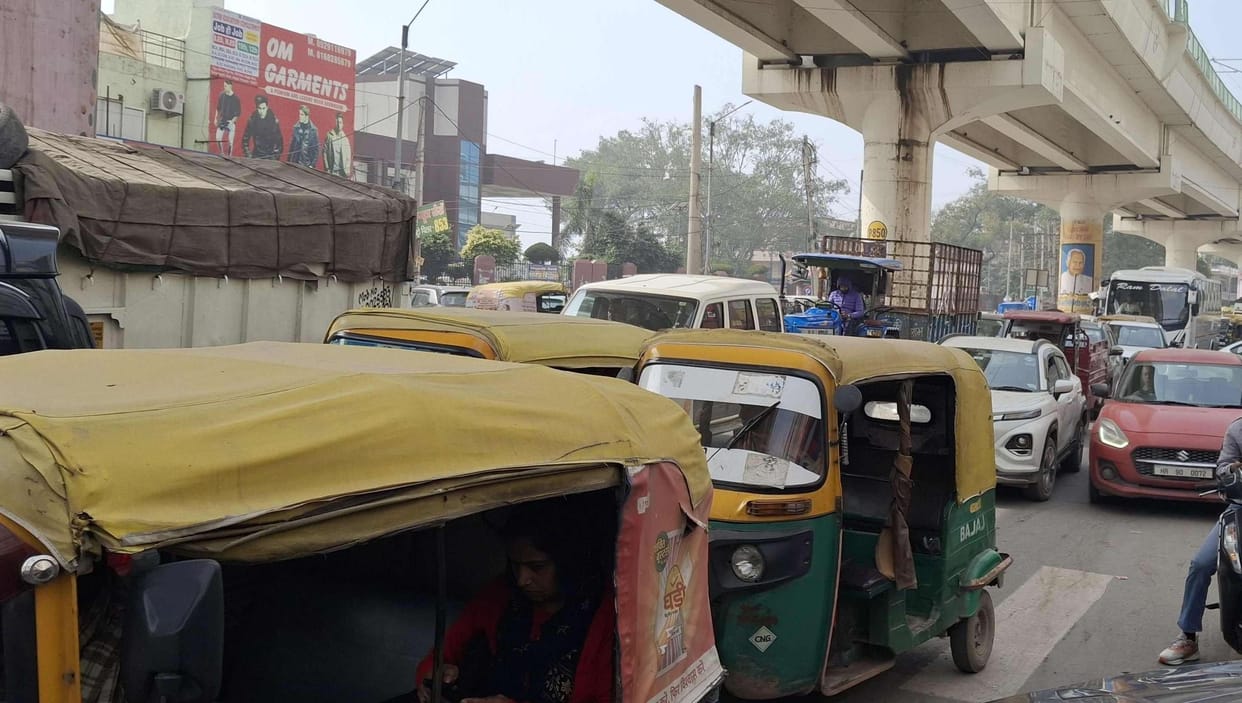 Illegal parking causes traffic jams, police are nowhere to be seen.