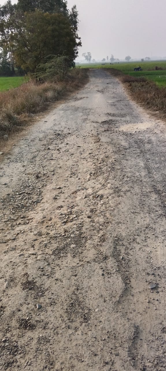 The connecting road to Kunwarpur is in bad condition