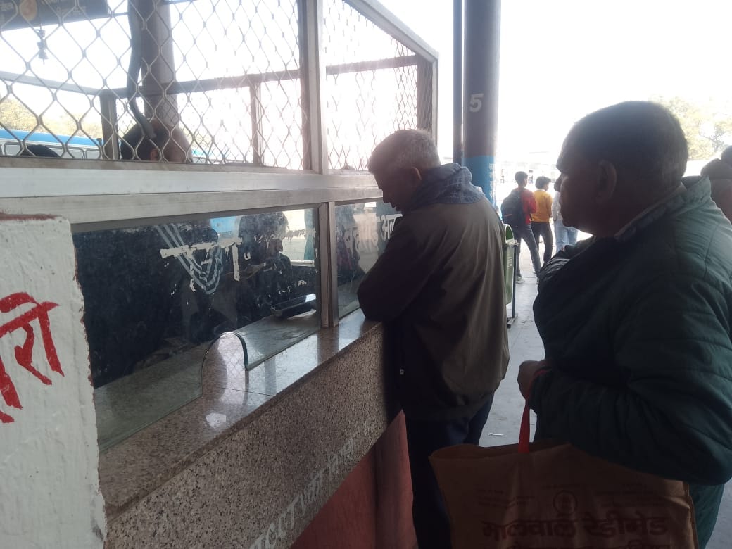 500 ticketless passengers fined Rs 2.20 lakh