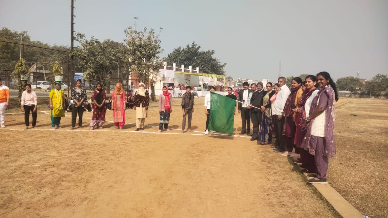 Women participated enthusiastically in the sports competition.