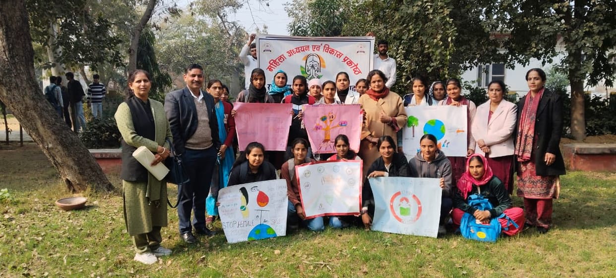 Komal first, Muskan second in poetry recitation