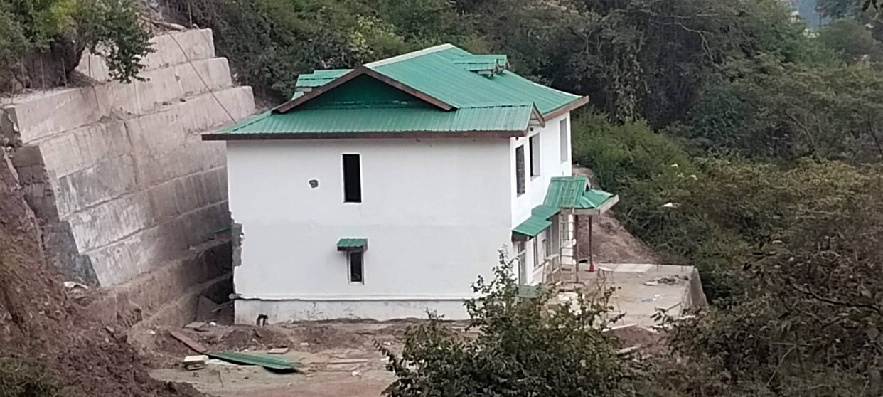 The construction of the Jabali Panchayat building is stuck in limbo.