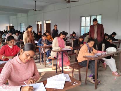Strict arrangements during  teacher recruitment exam in Udaipur female candidates asked to remove their earrin