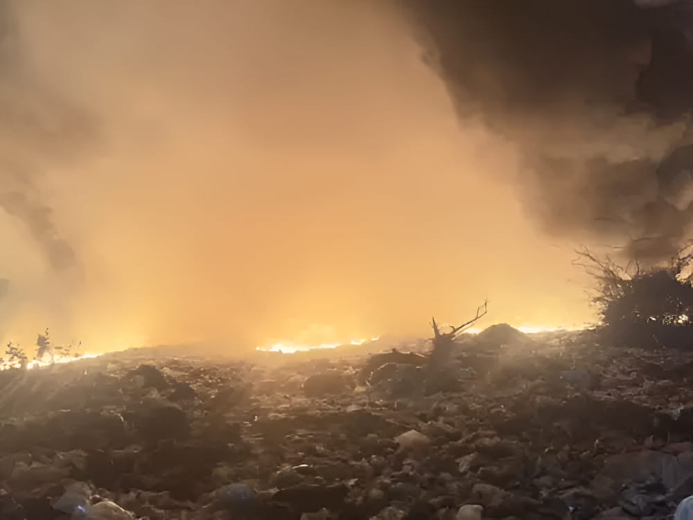 Garbage fire breaks out, smoke disturbs residents
