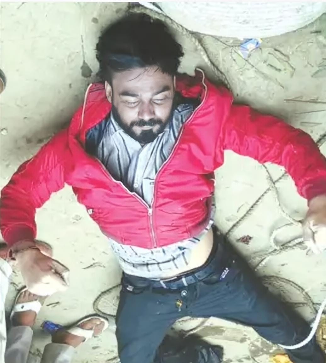 young man from MP dies under suspicious circumstances in UP his body found in well