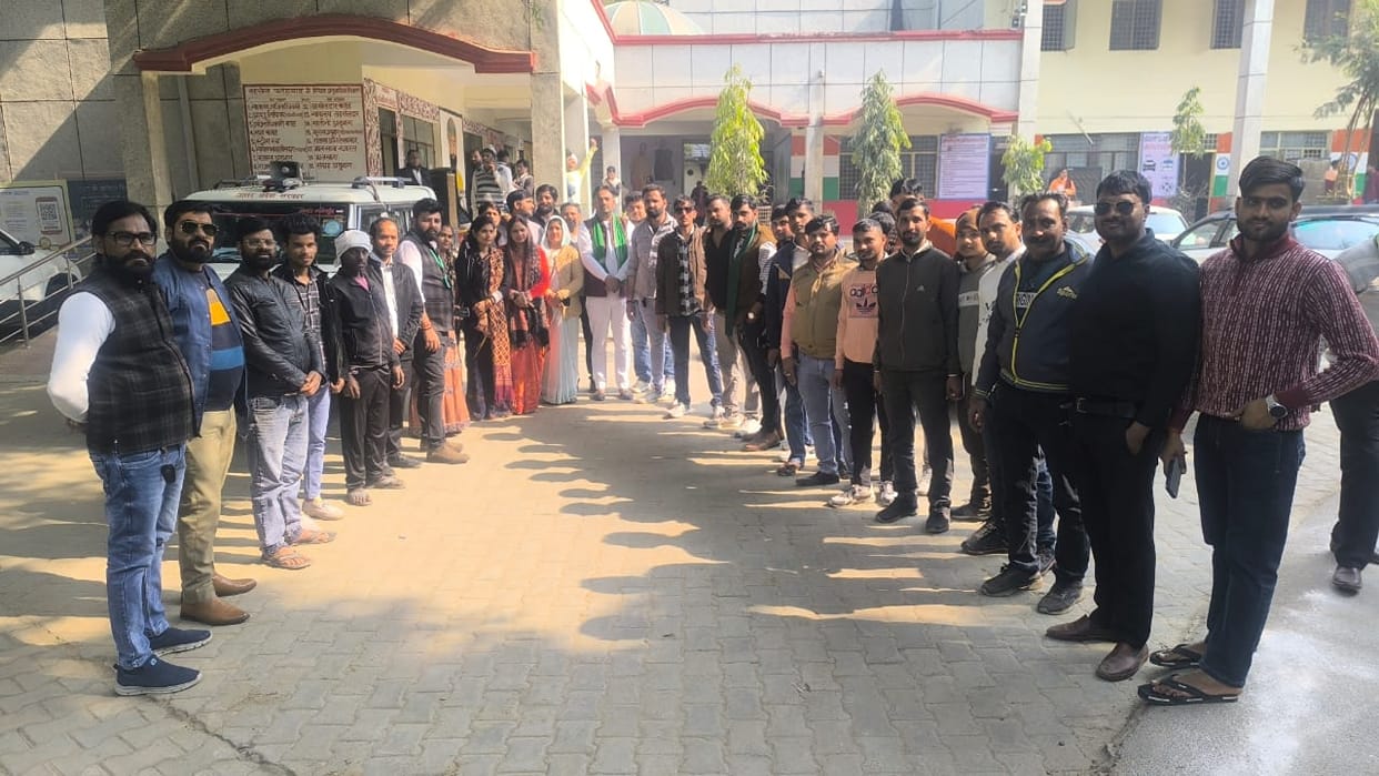 Demand for action against dealer for not providing full ration