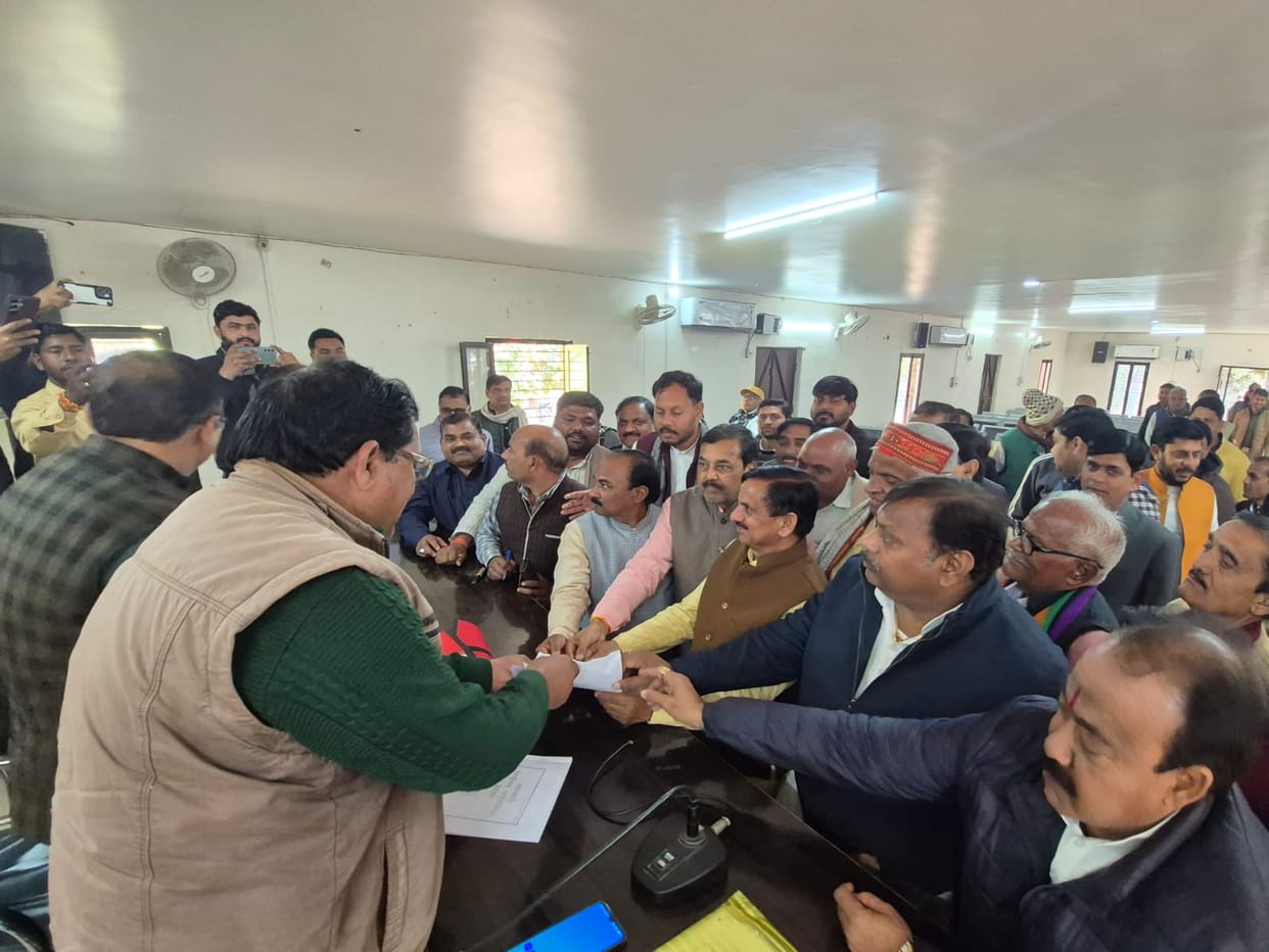 The presidents of all five land development banks were elected unopposed.