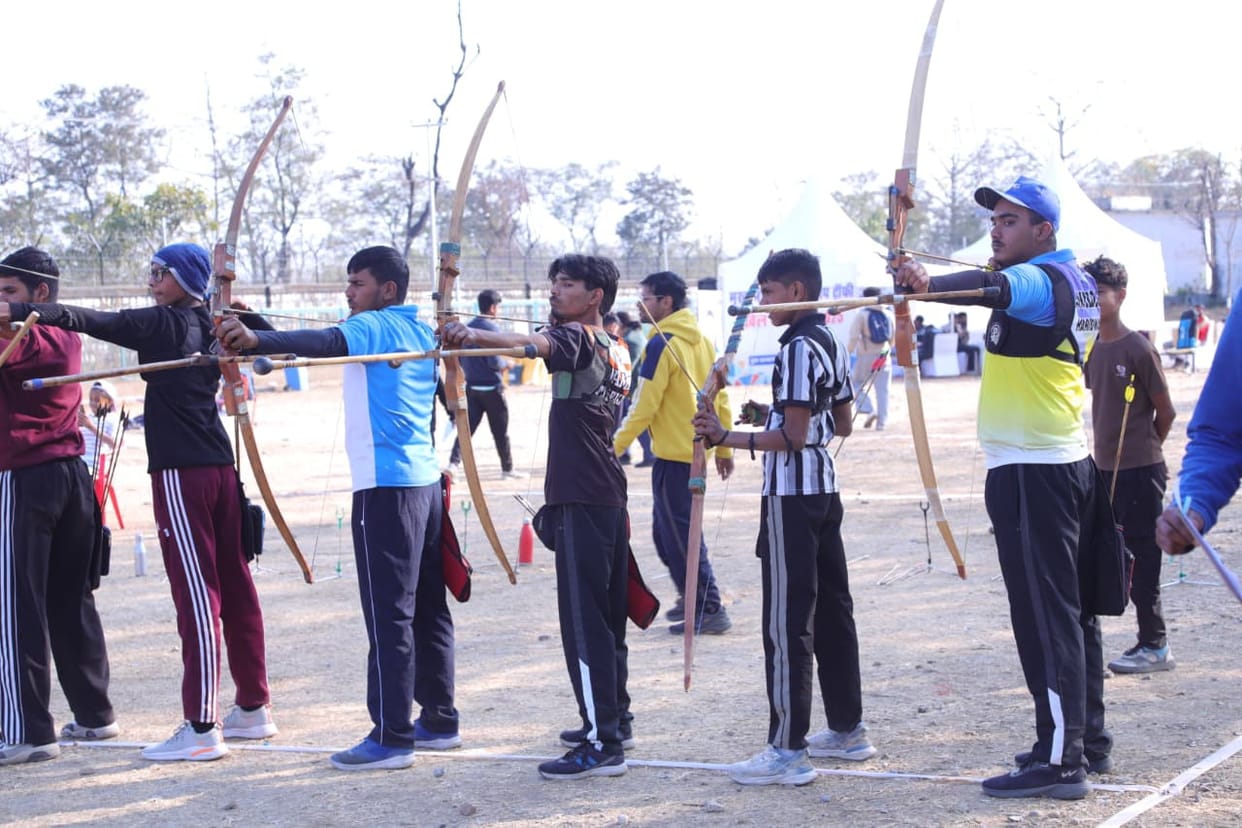 Doon dominates on the first day of the championship