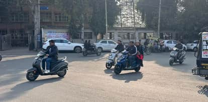 heat is starting to be felt during the day in Delhi with temperatures reaching 26.7 degrees Celsius