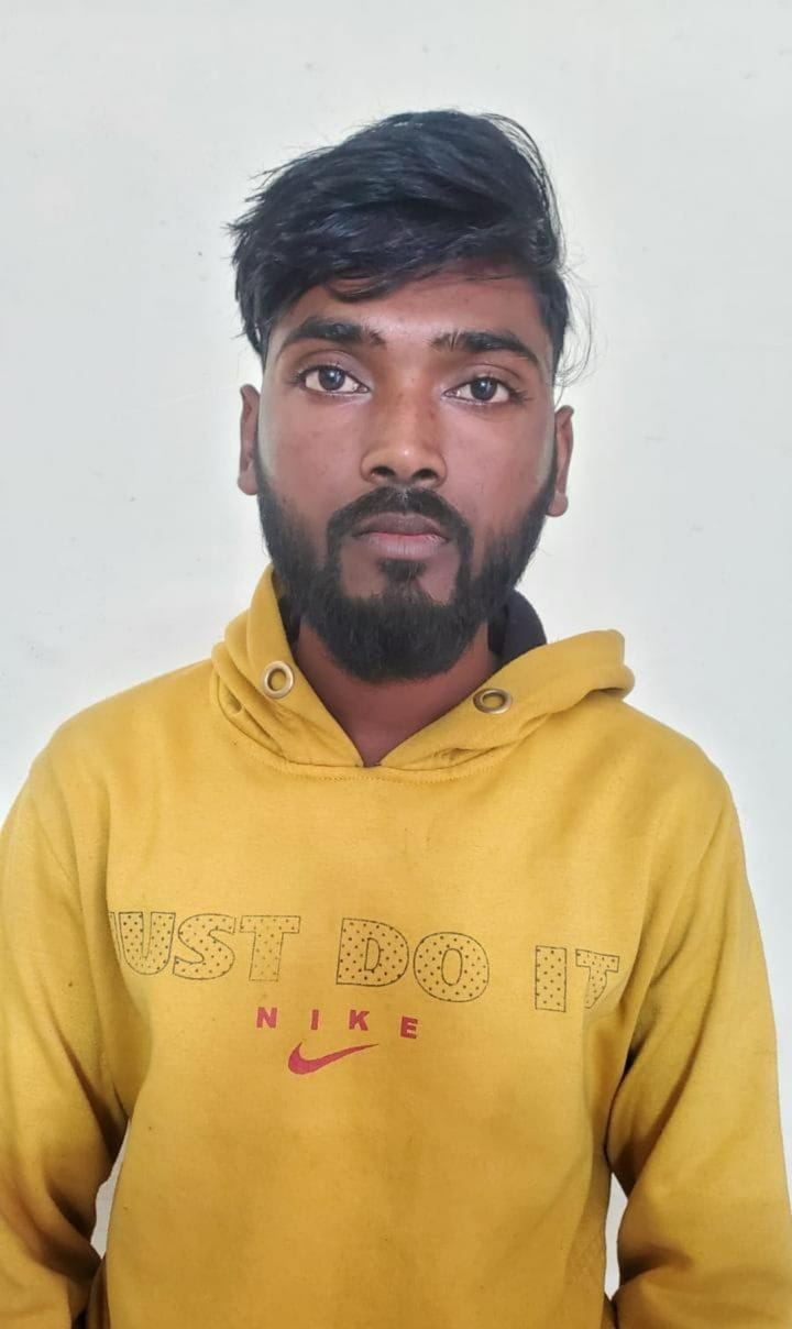 Two accused arrested for duping Rs 3.86 lakh by sending a link