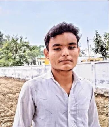 A young man who was running for Agniveer training experienced chest pain and died.