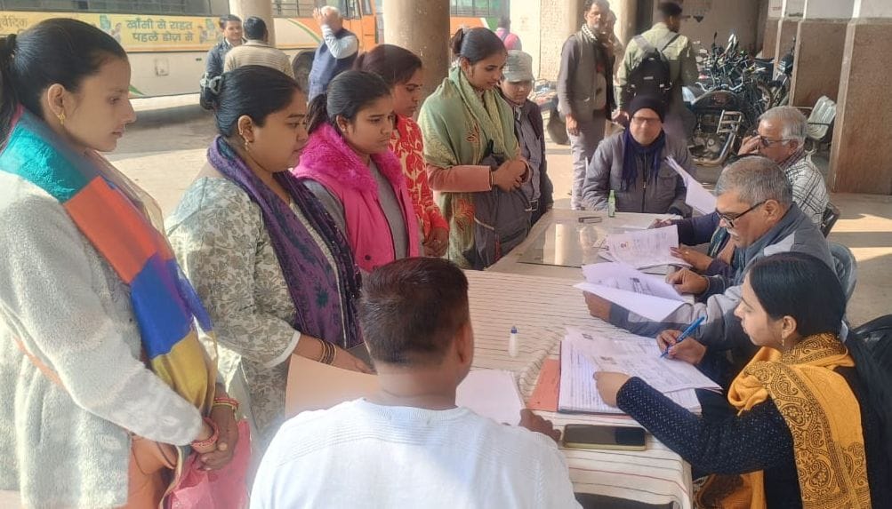 35 women submitted applications at the job fair.