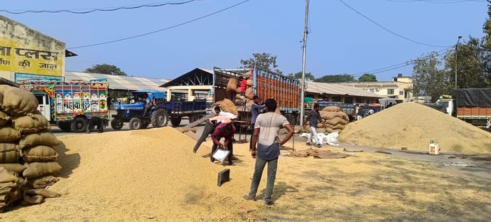 Bhavantar Yojana: Five and a quarter thousand farmers are waiting for the amount