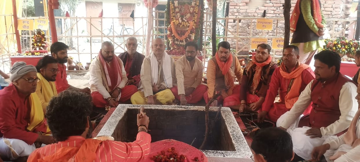 Offerings were made in the Sri Lakshmi Narayan Mahayagna