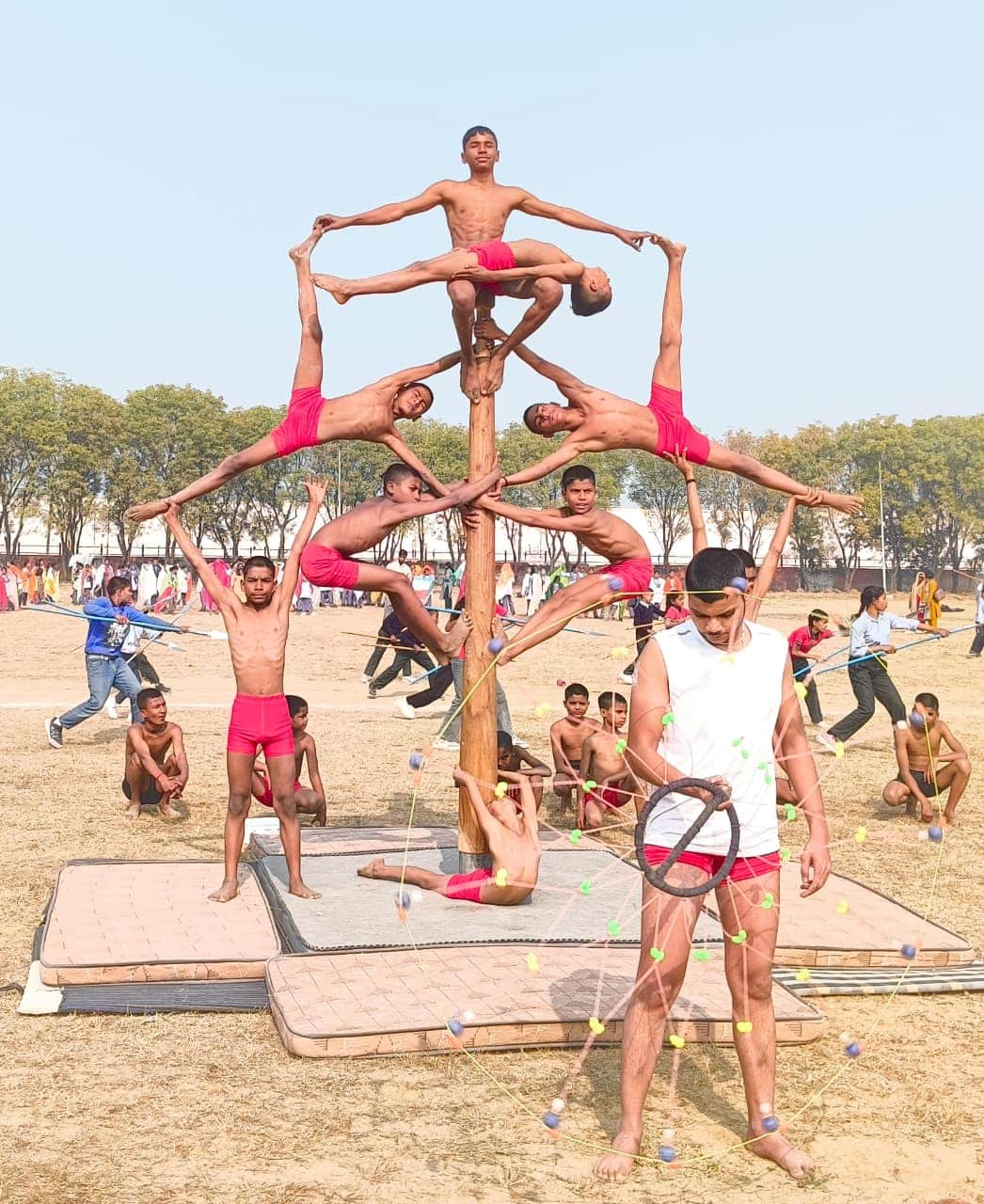 पुलिस लाइन में रिहर्सल करते प्रतिभागी। स्रोत : प्रशासन