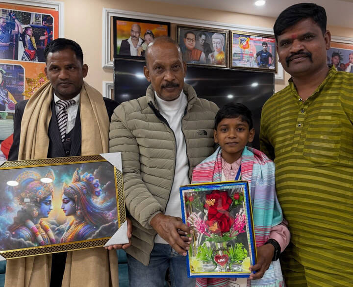 Ajayraj honored with his father in Prayagraj