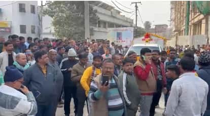 large crowd gathered for last rites of Samastipur Civil Surgeon S.K. Chaudhary, who was given tearful farewell