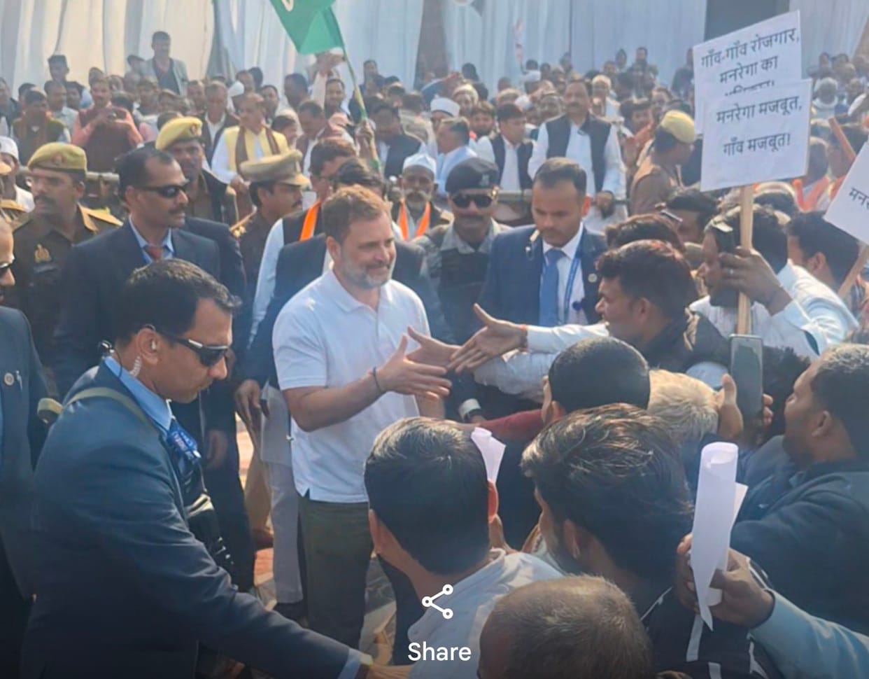Keep fighting, don't be afraid: Rahul Gandhi