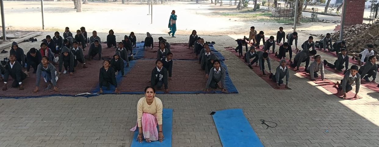 Children were given yoga training at Government High School Pandu Pindara.