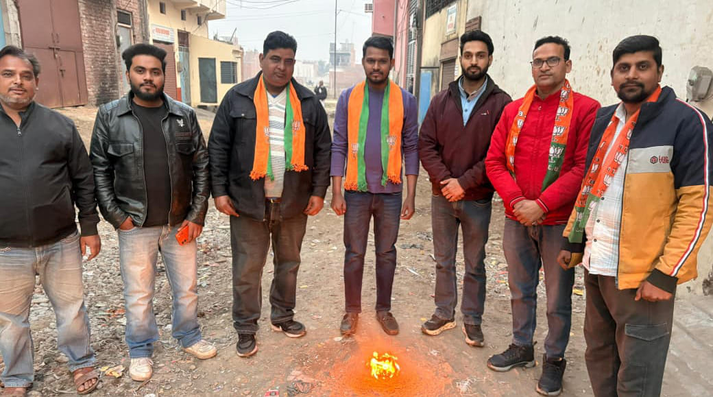 Protested by burning Chinese manja