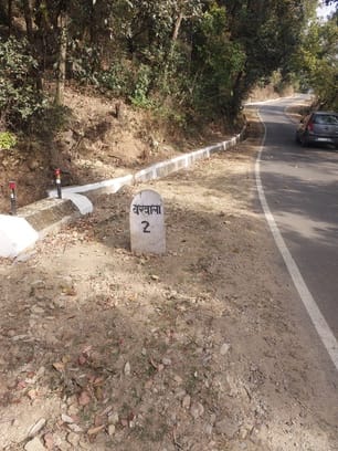 Milestone became the cause of confusion on the Yol-Barwala route