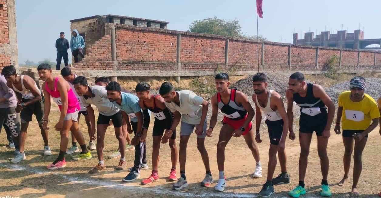 फोटो-21- दौड़ प्रतियोगिता में प्रतिभाग करते खिलाड़ी। स्रोत: आयोजक