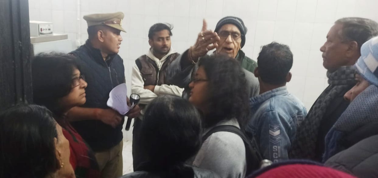 The lawyer was trying to strike a deal worth Rs 300 crore for the valuable land.