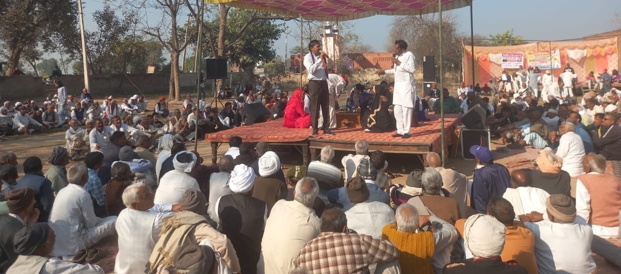 The audience danced to the eternal love of Lilo-Chaman in the song