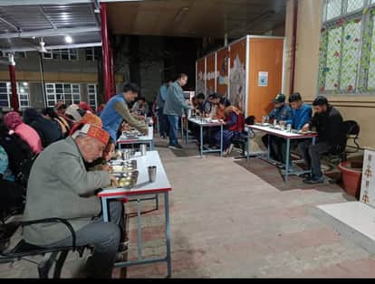 Vineet Sood's kitchen is feeding hundreds of people daily.