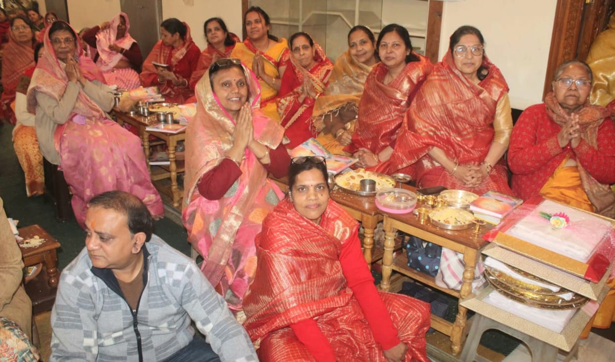 The procession was carried out after the religious rituals.