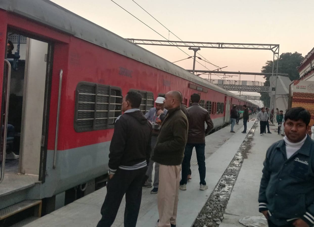 Freight train power failure, several trains halted