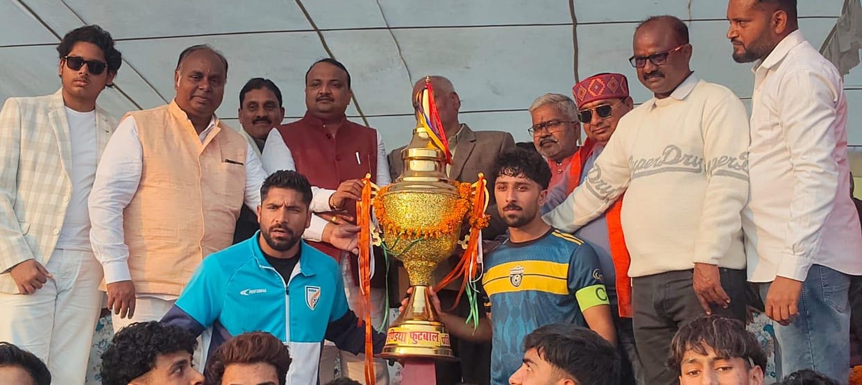 In a thrilling match, Jammu and Kashmir defeated Jharkhand and captured the trophy.