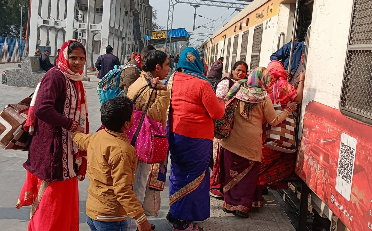 Devotees leave for Sangam by trains