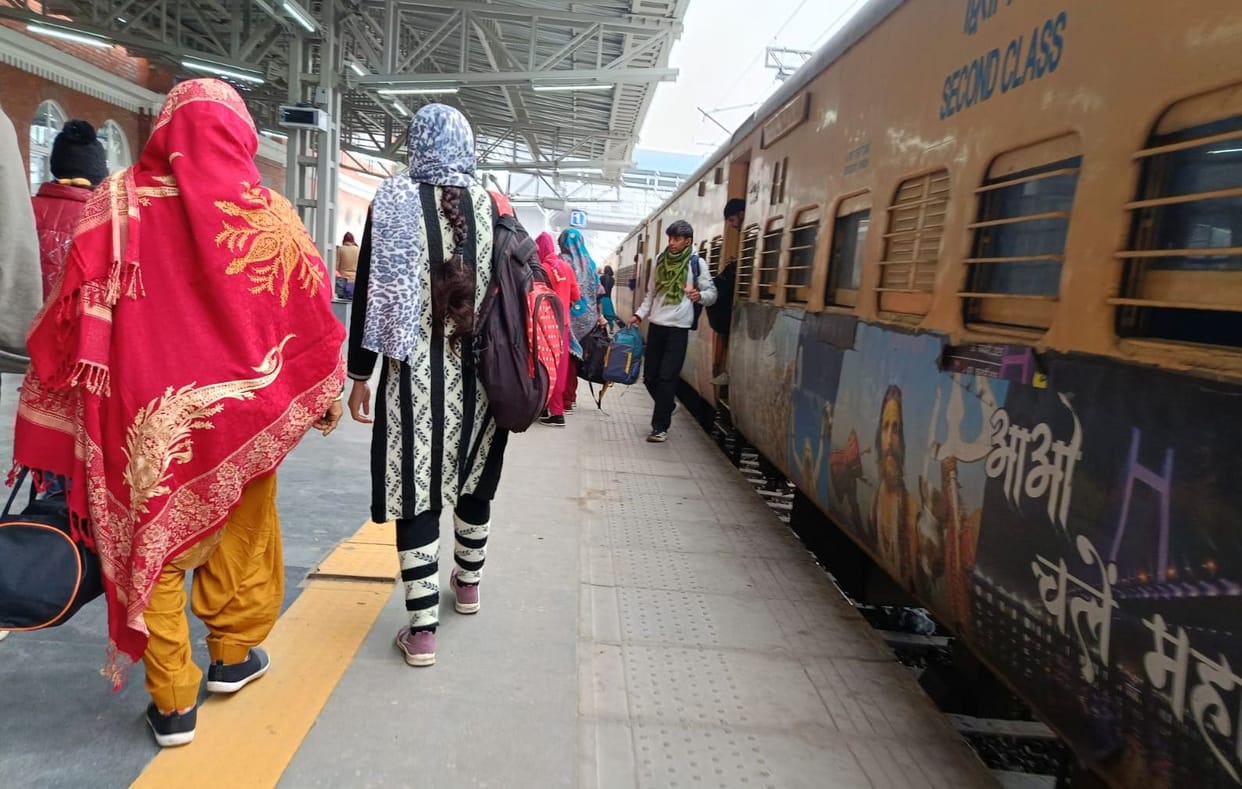 The timings of the Hisar-Jind passenger train have been changed; the train will now arrive at Narwana at 11:53 AM.