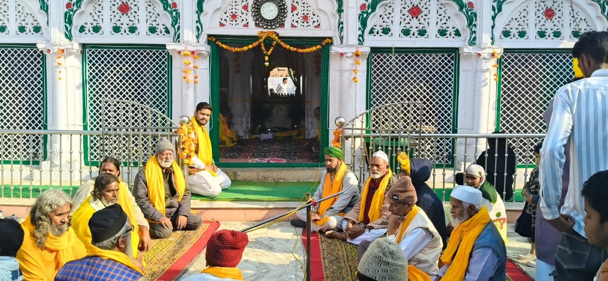 Vasantotsav celebrated with great pomp at Baba Hurmat Shah's shrine