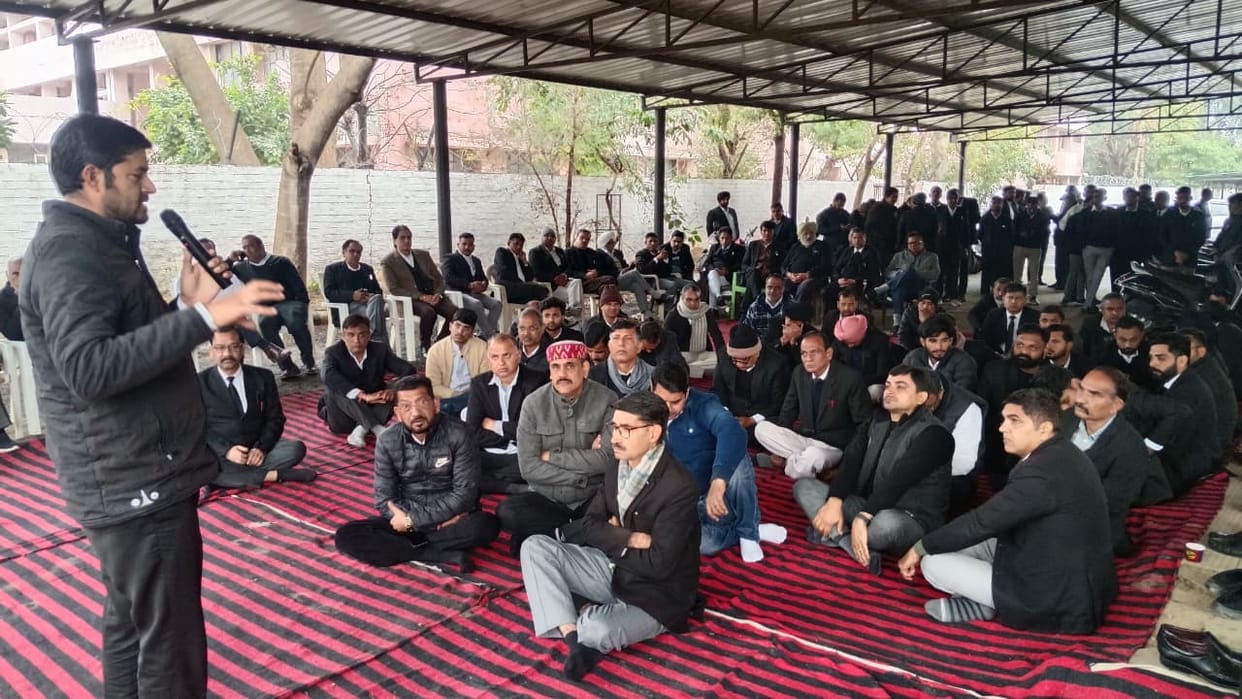 The dispute between the police and lawyers was resolved and the bar's protest ended