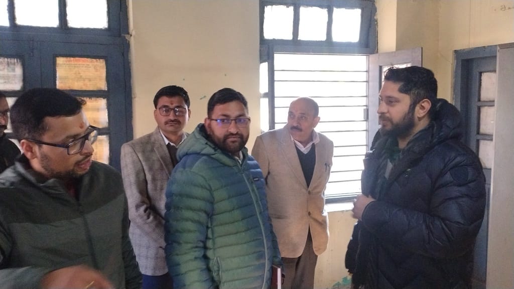 DC inspected Ladbhadol Tehsil office.