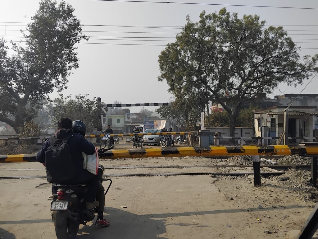 A two-lane overbridge will be built at the Maskanwa railway crossing