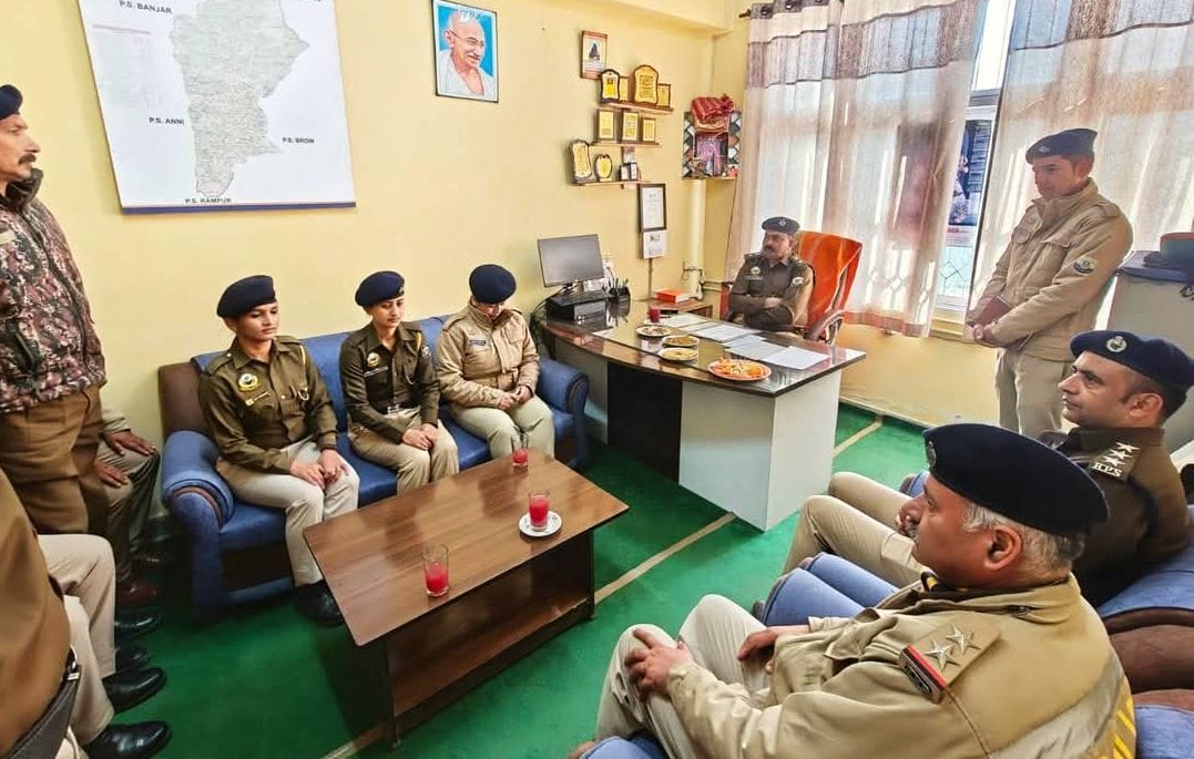 Instructions given to police personnel to make public service more effective