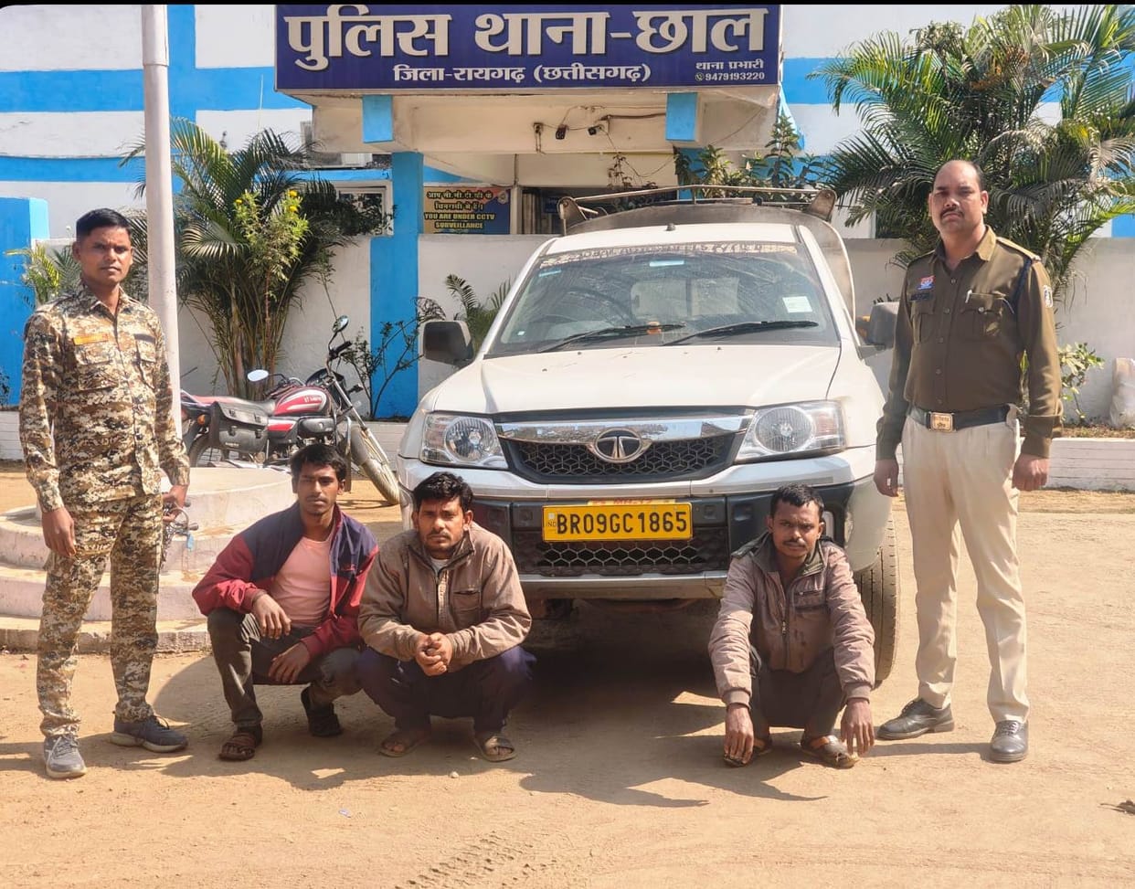 Diesel theft gang busted two thousand liters of diesel recovered three accused arrested in Raigarh
