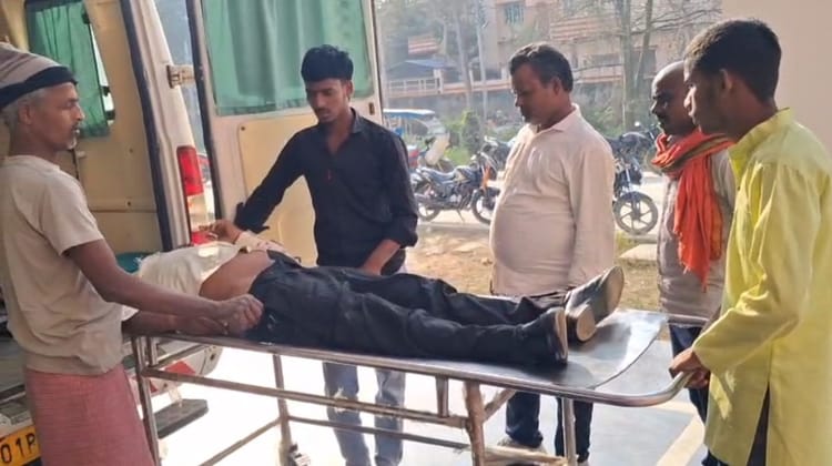 Bihar News : एक कार ने दो बाइक में मारी टक्कर, चार घायलों में तीन गंभीर; बख्तियारपुर फोर लेन पर हादसा