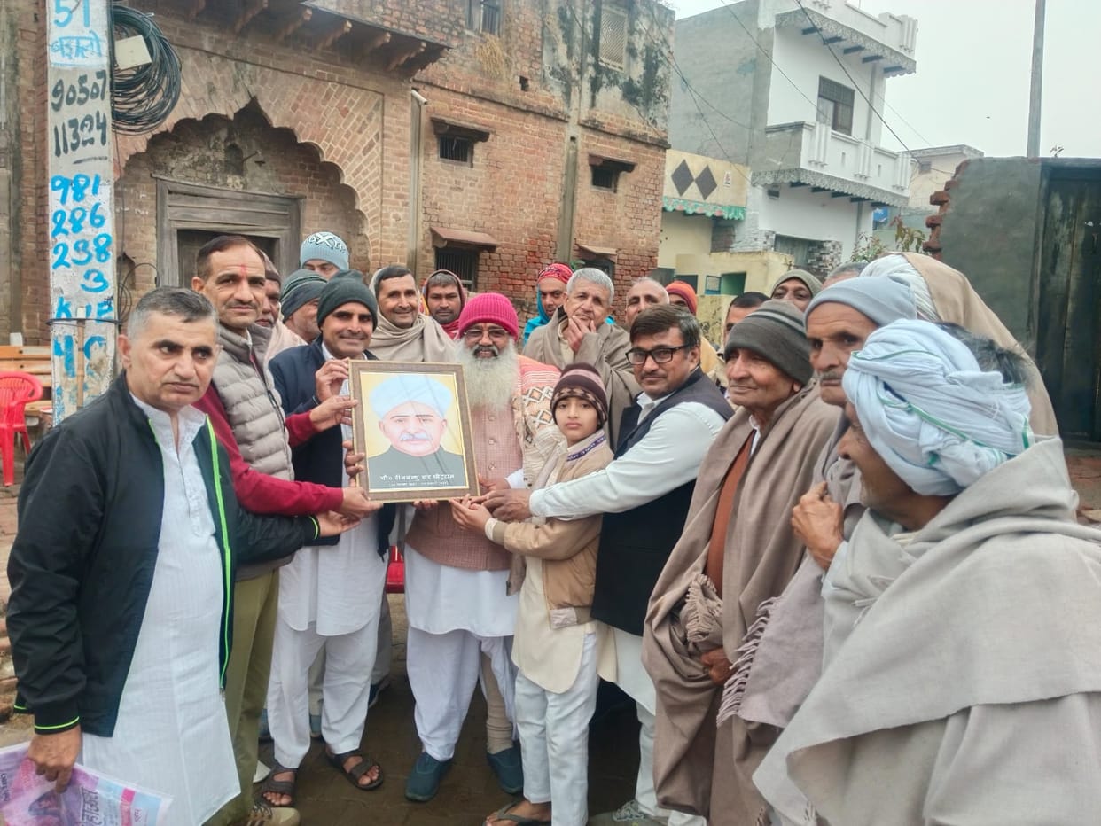 Great men were remembered on Vasant Panchami in Bhaini Chandrapal.