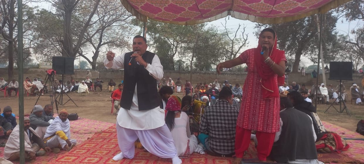 The story of Seth Tarachand's sacrifice and religion was narrated at the Song Festival.