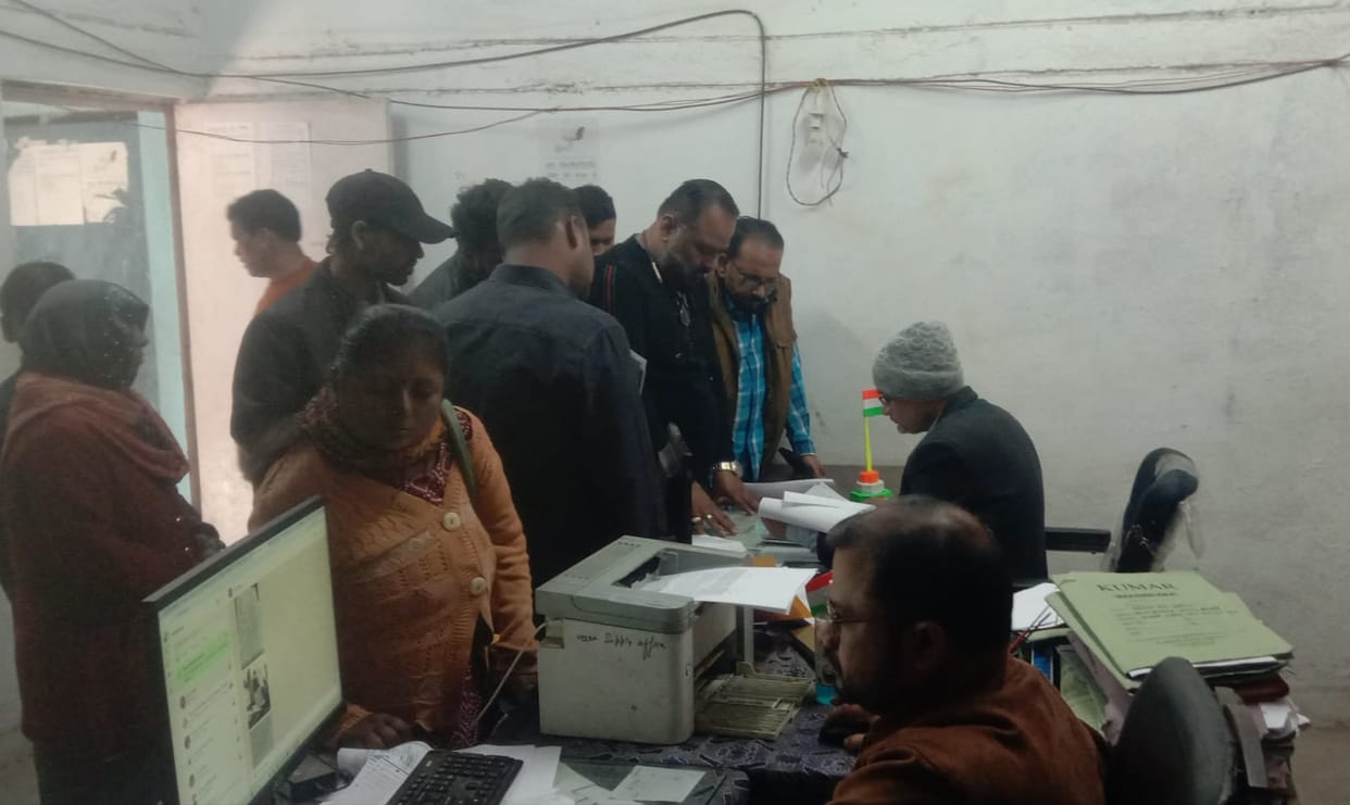 After the notice, verification has begun, and voters are facing identity problems.