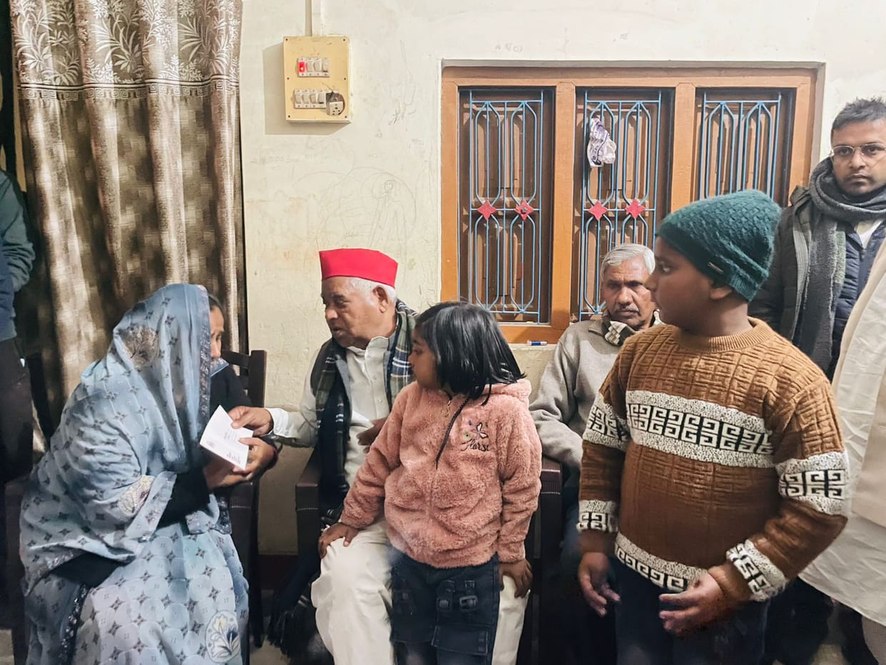 The party president sent financial aid to the family of the SP leader